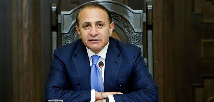 Ermenistan Başbakanı’nın istifası yeni hükümetin sinyali